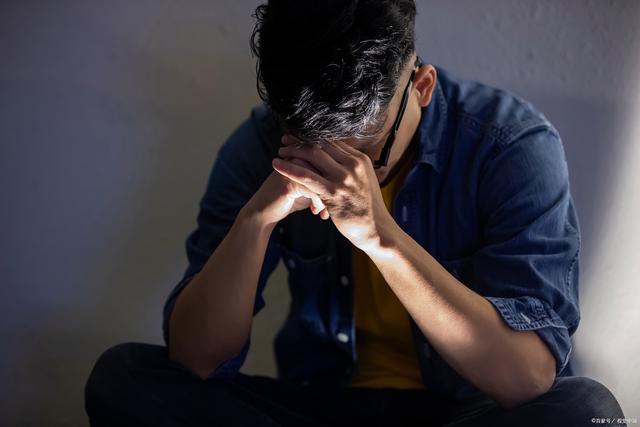 霏霏徐莹林芸的故事在什么小说中？